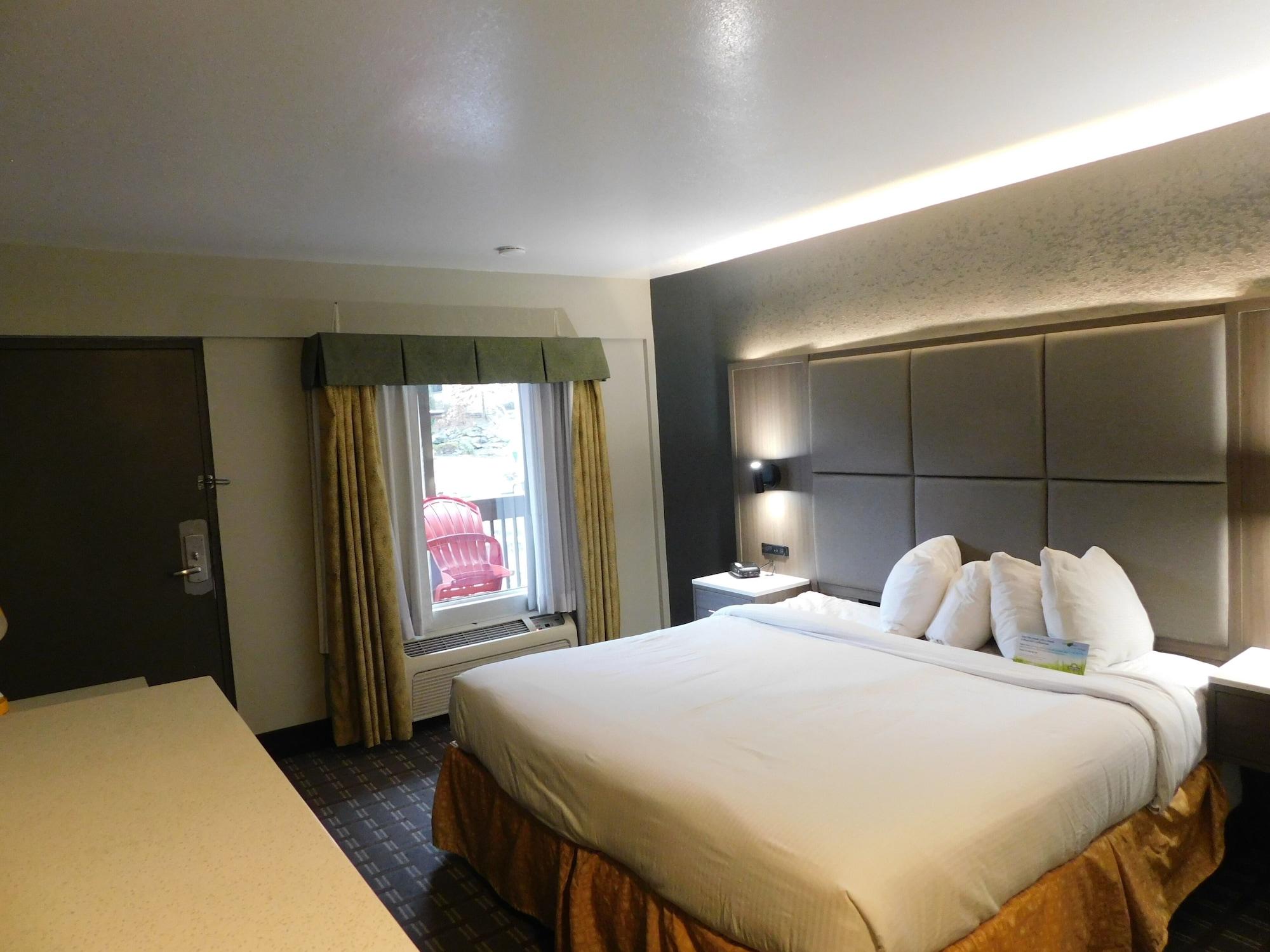 Days Inn & Suites By Wyndham Downtown Gatlinburg Parkway Екстер'єр фото