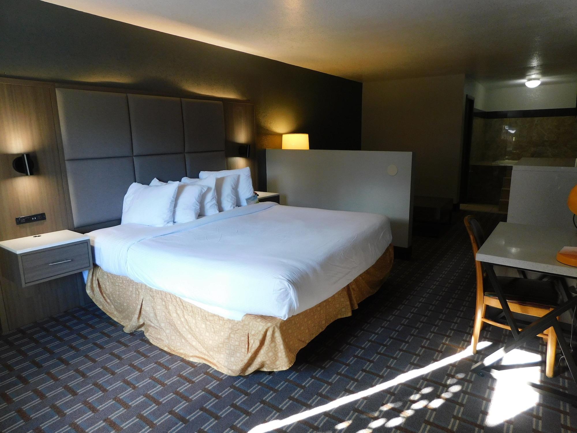 Days Inn & Suites By Wyndham Downtown Gatlinburg Parkway Екстер'єр фото