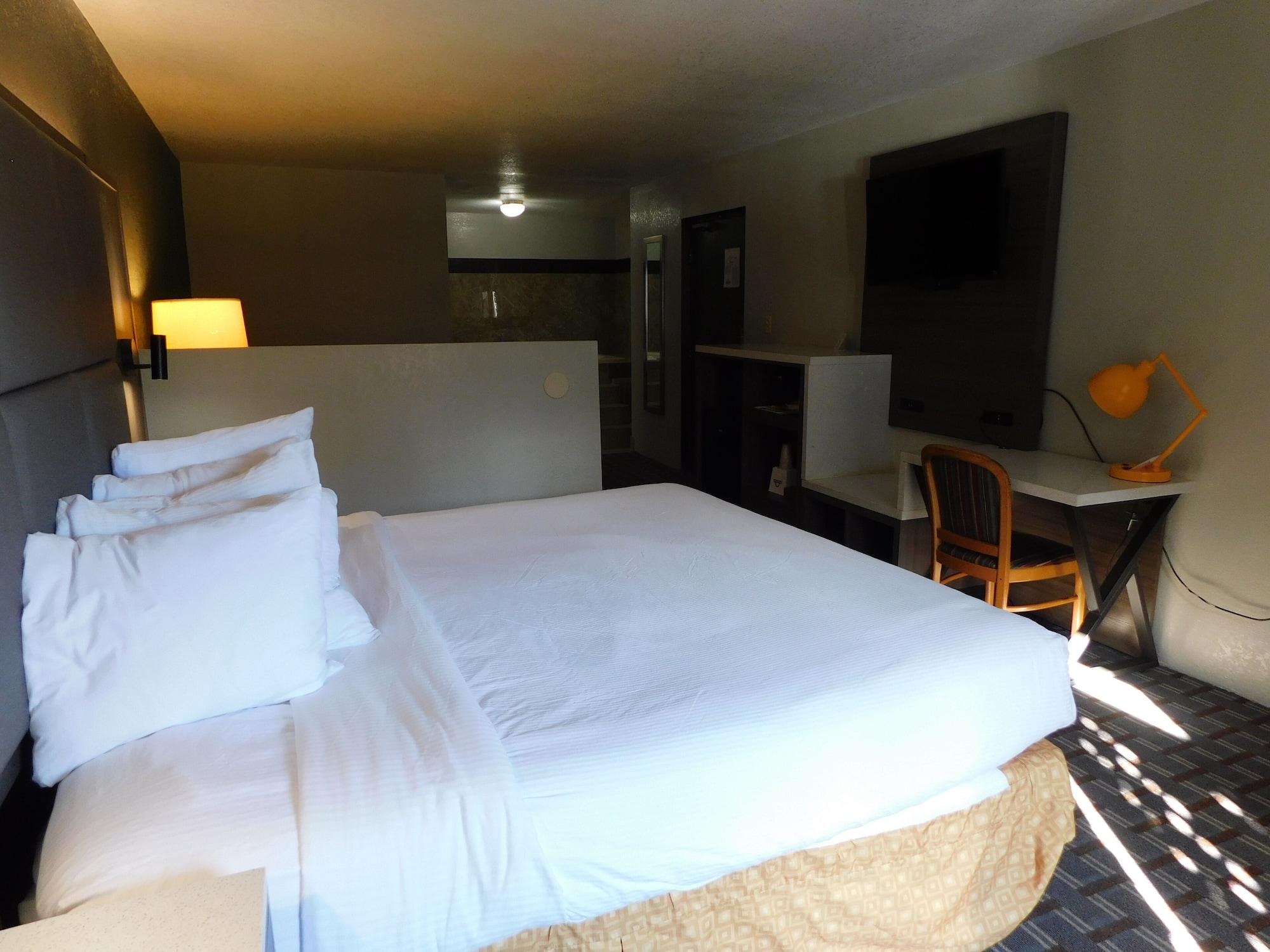 Days Inn & Suites By Wyndham Downtown Gatlinburg Parkway Екстер'єр фото