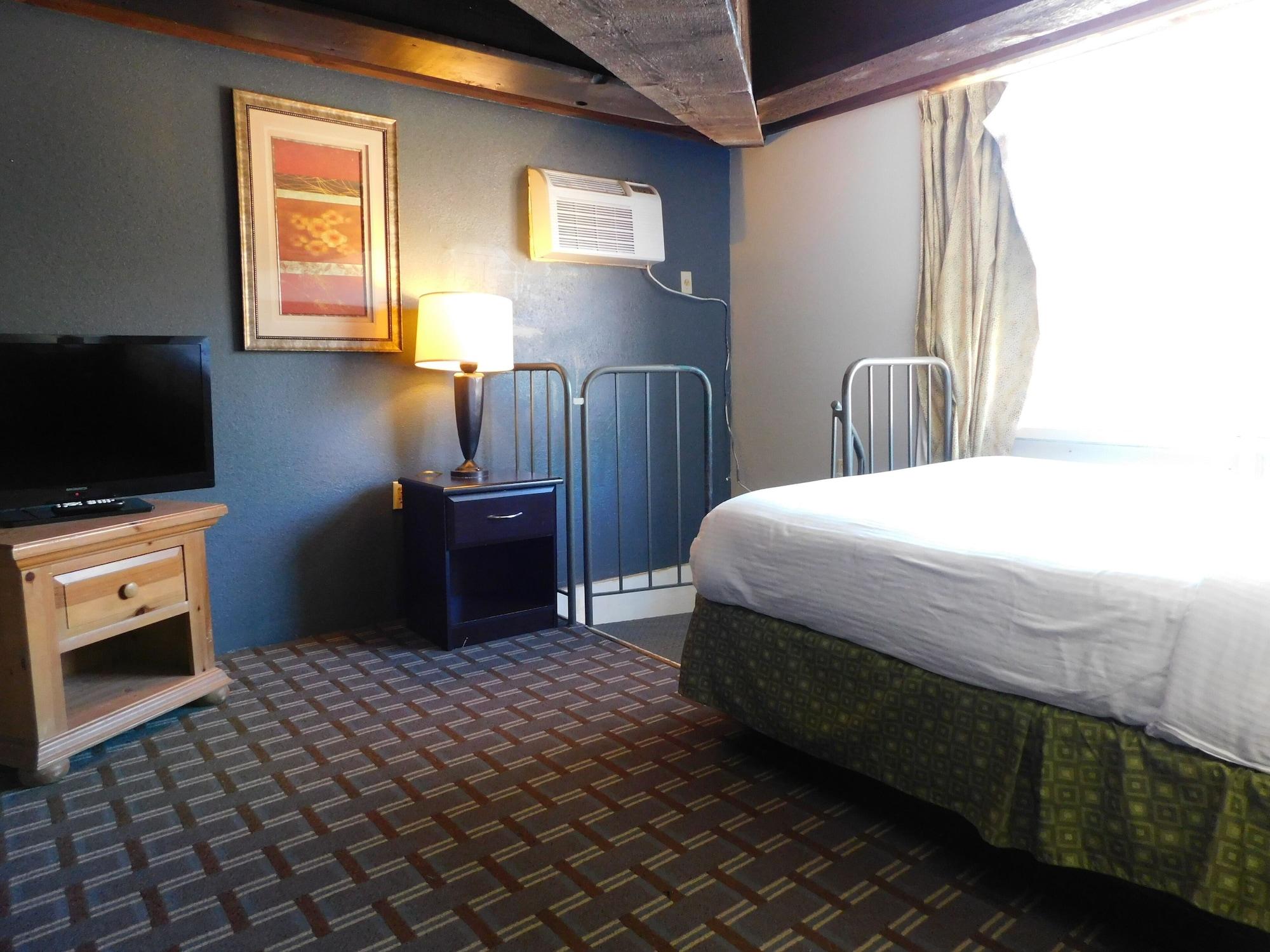 Days Inn & Suites By Wyndham Downtown Gatlinburg Parkway Екстер'єр фото