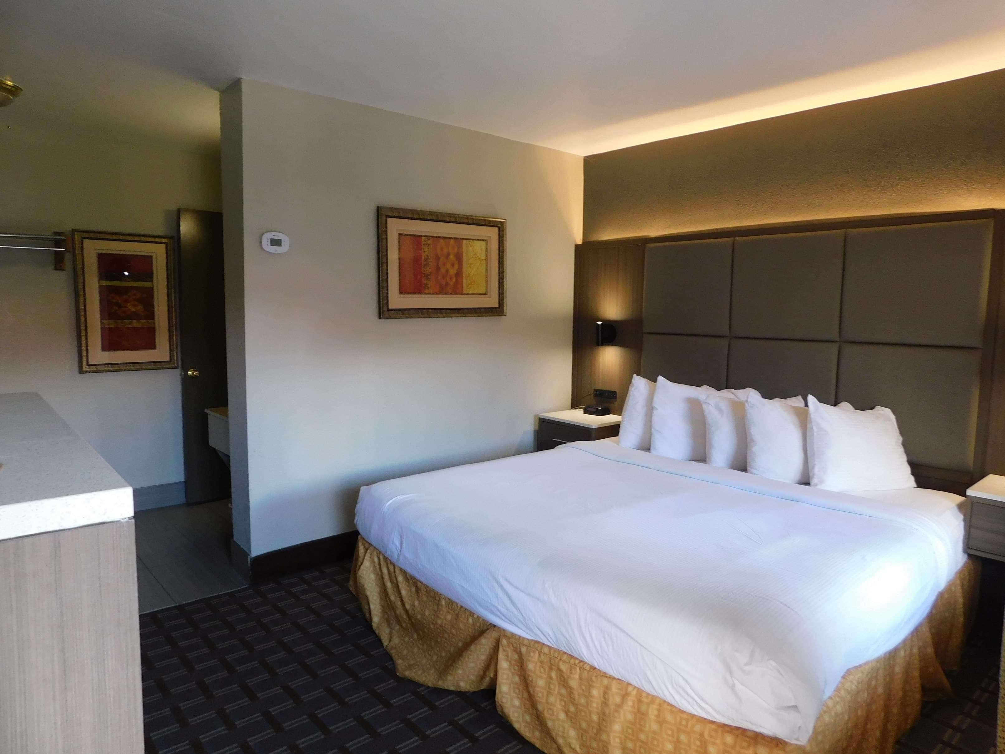 Days Inn & Suites By Wyndham Downtown Gatlinburg Parkway Екстер'єр фото
