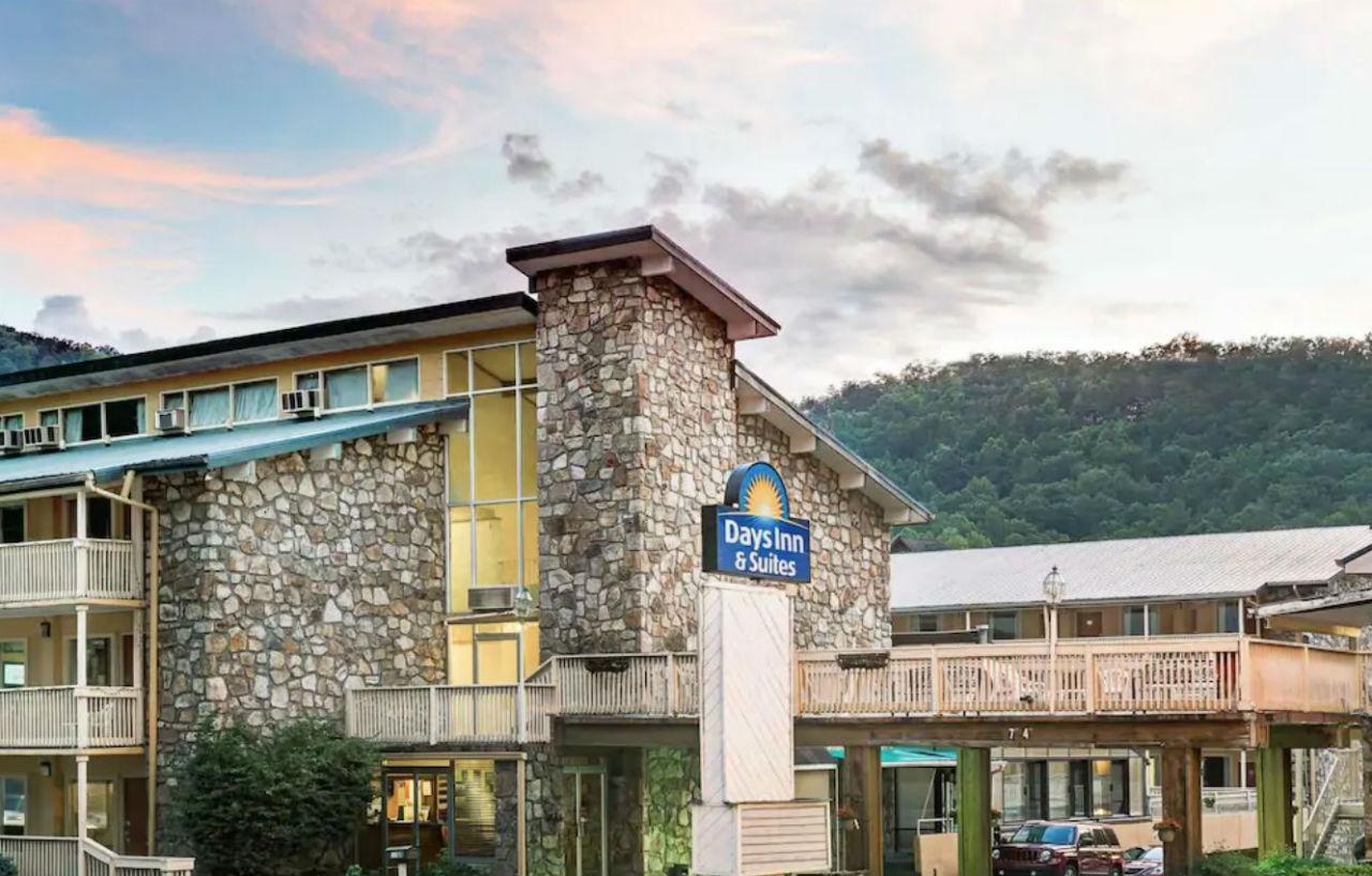 Days Inn & Suites By Wyndham Downtown Gatlinburg Parkway Екстер'єр фото