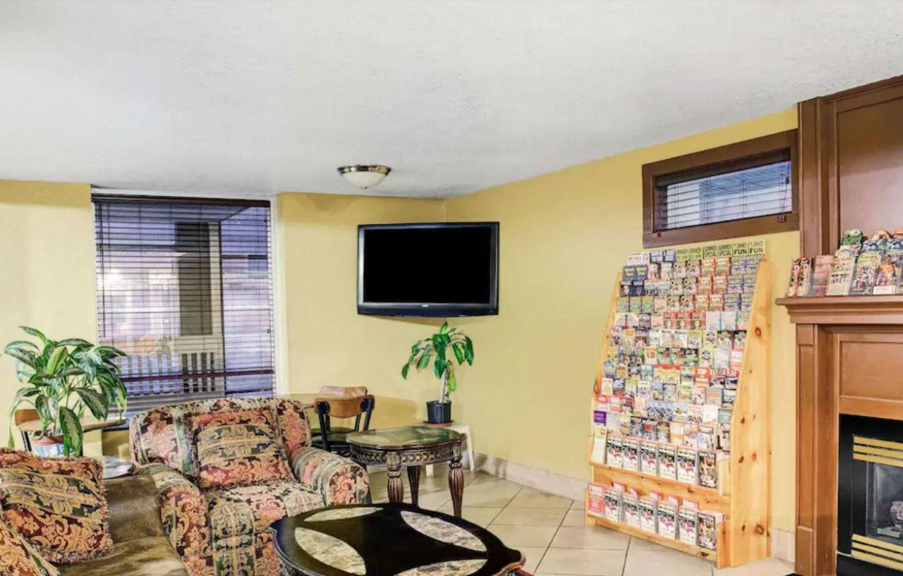 Days Inn & Suites By Wyndham Downtown Gatlinburg Parkway Екстер'єр фото